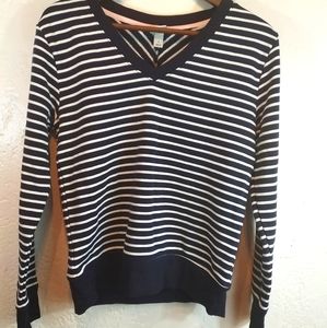 ➖Horizontal stripped v-neck sweater➖